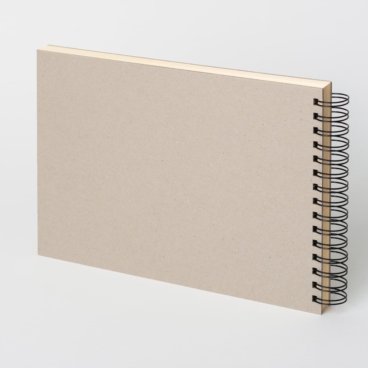 Скетчбук Falafel для графики с кремовой бумагой A4, 160 г/м²,
