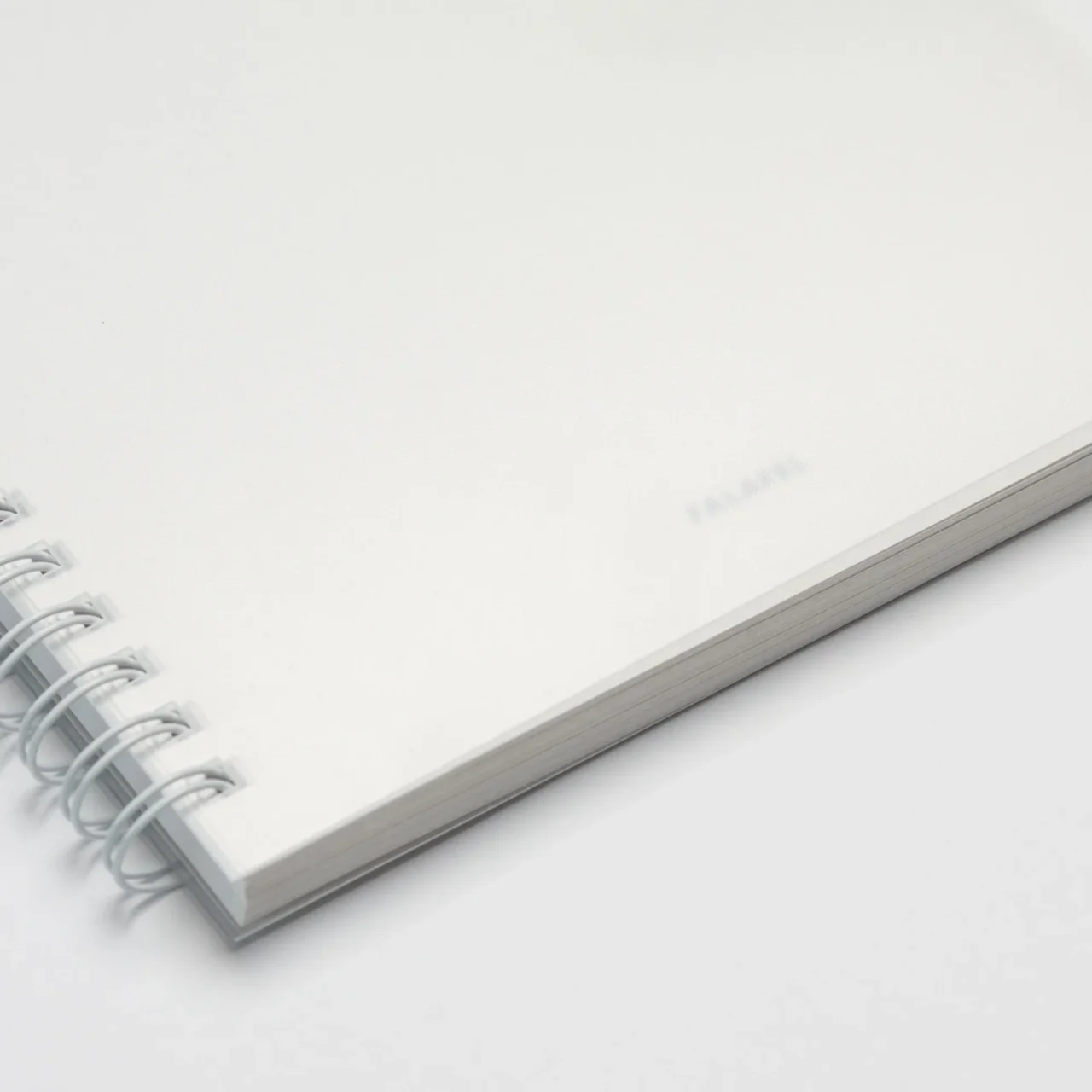 Блокнот в точку с прозрачной обложкой 15×15 см Blank — изображение 2